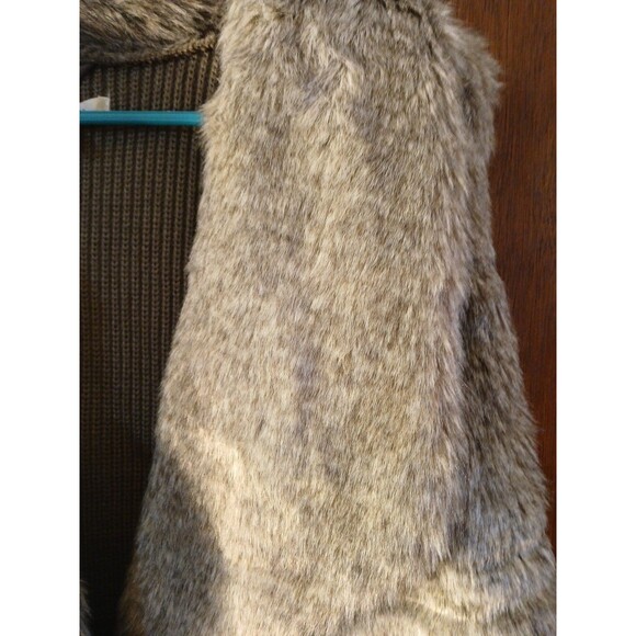 Maurices Womens Gray Faux Fur Vest/ Knit Backing Xlarge NEW VERY NICE - Picture 5 of 16